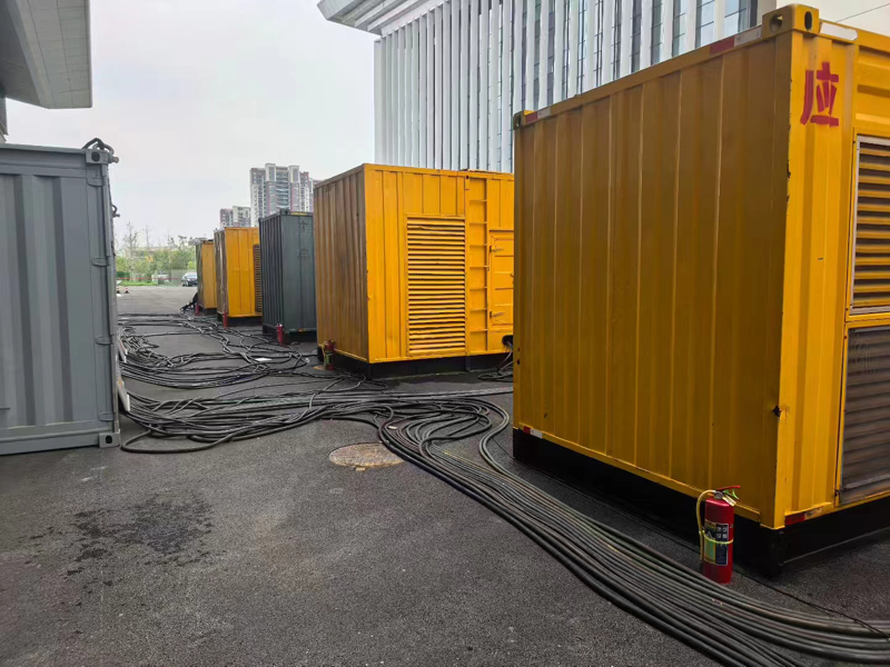 东湖不同季节柴油发电机组保养有哪些注意事项?