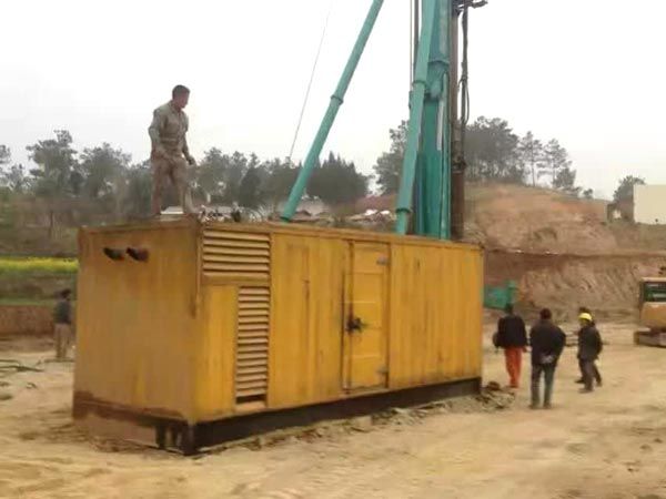 东湖如何判断水冷式机油散热器密封件是否需要更换？